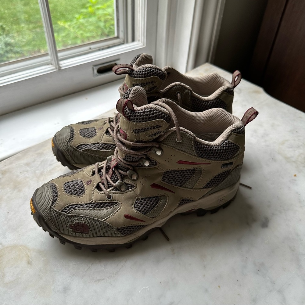 Women’s North Face Hiking Boot